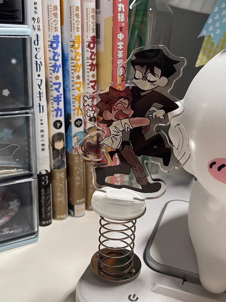 Buy 1 Get 1 - Custom Acrylic Shaking Bobblehead Standee photo review