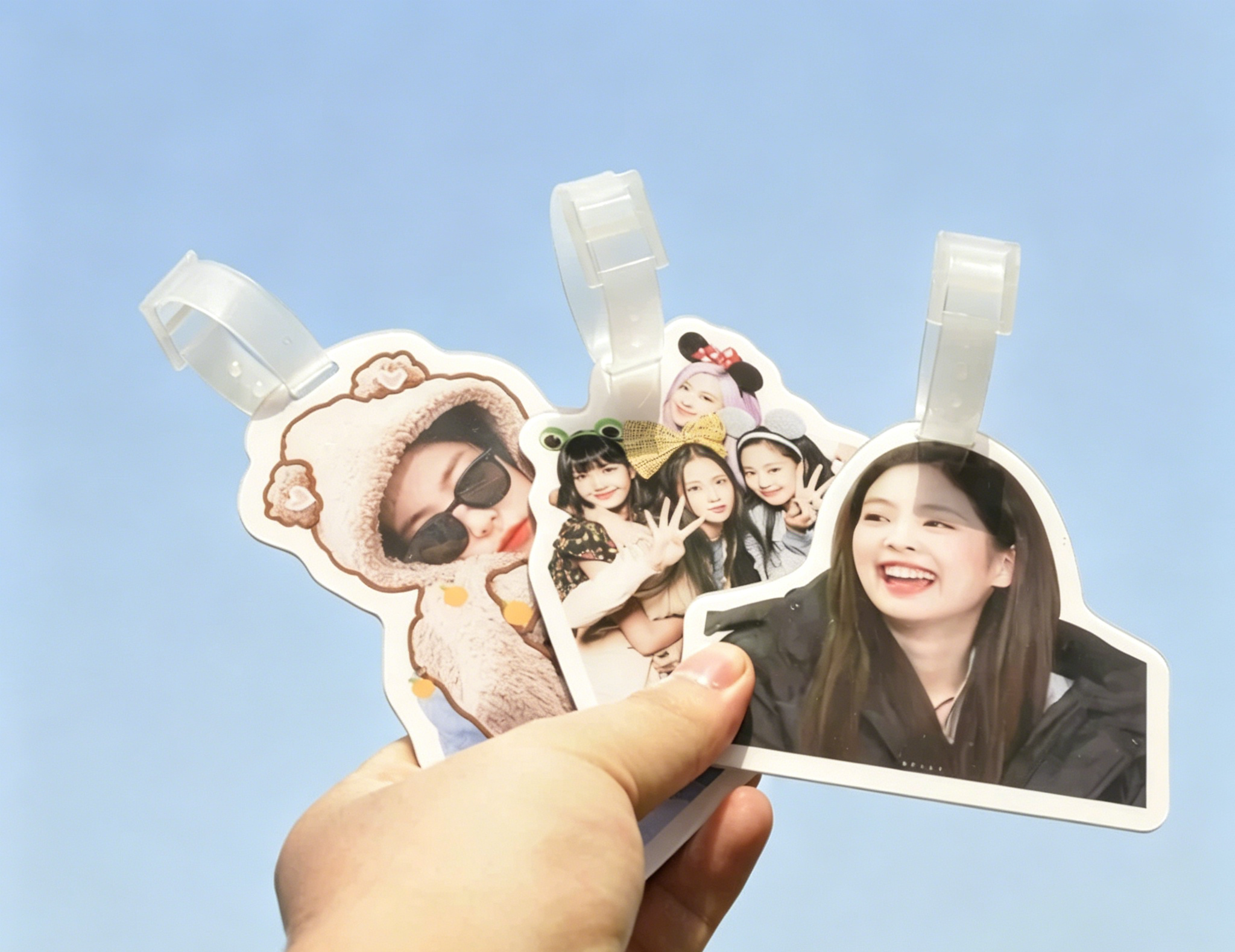 (Buy 1 Get 1 Free) Custom Acrylic Photo Tag – Personalized Travel Accessory for Suitcases & Bags photo review